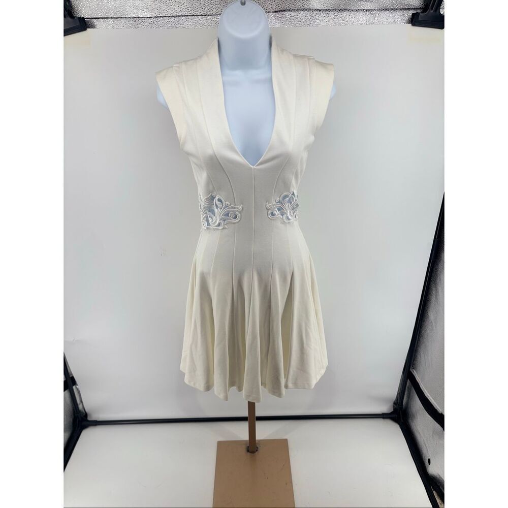French Connection Marie Embroidered Lace Dress Size 4 White NWT
